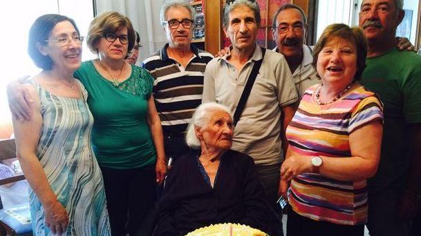 La nonnina di Mara, 102 anni e tessera Cisl