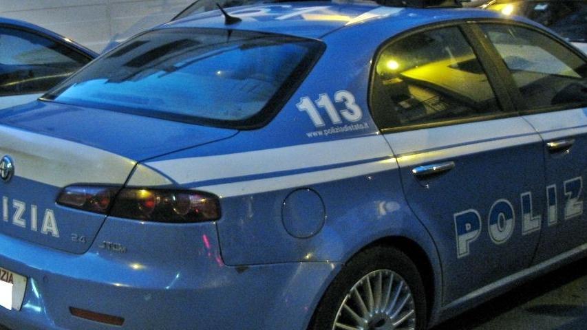 Un'auto della polizia