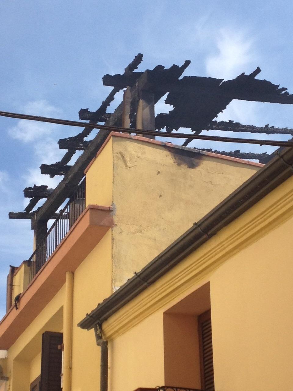 La mansarda incendiata