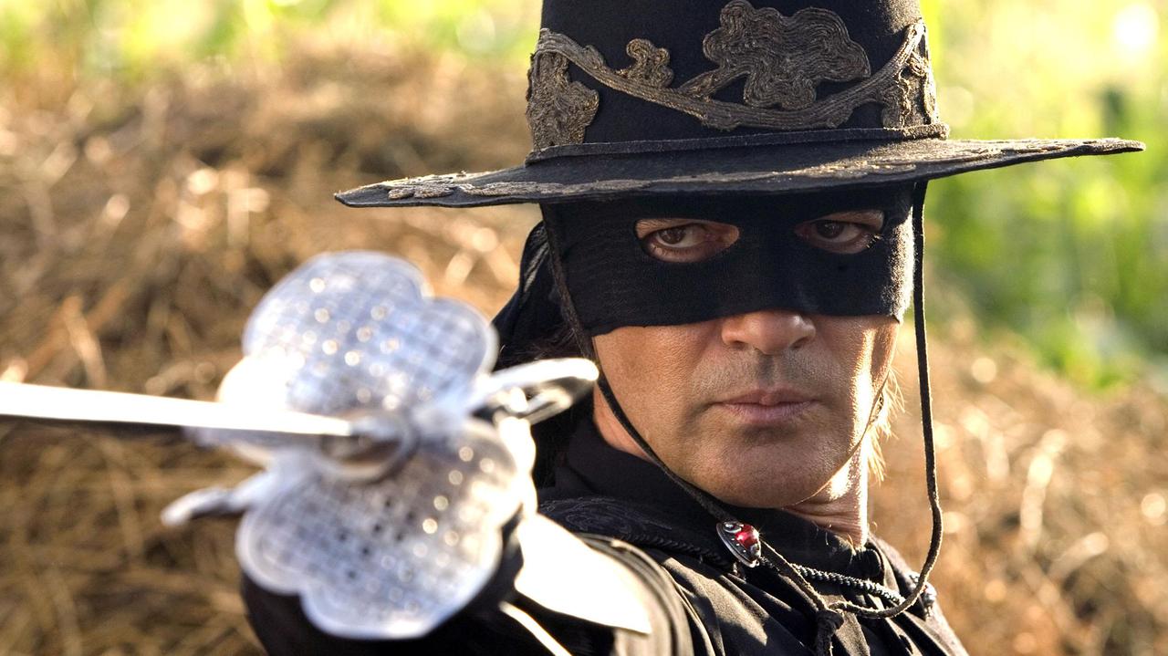 «Noi Zorro combattiamo razzisti e volgari»