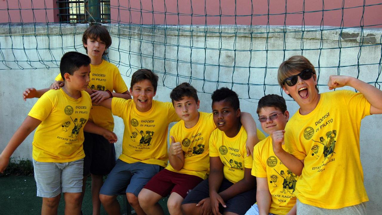 Ragazzi impegnati in un oratorio estivo