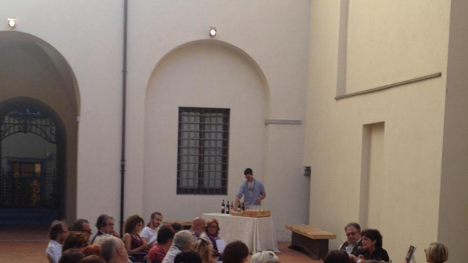 Un precedente incontro nella Corte del Palazzo Pretorio