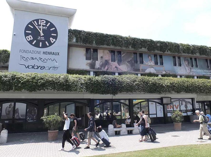 La Provincia cede le azioni degli Aeroporti 