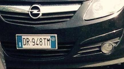Allarme furti, è caccia alla banda della Opel nera