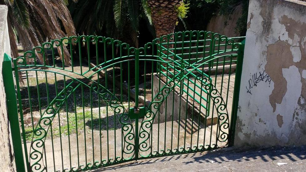 Riapre la fontana della Billellera, ma il cancello è chiuso