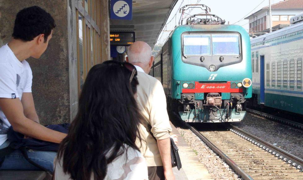 Soppresso treno dei pendolari Disagi sulla Ferrara-Bologna