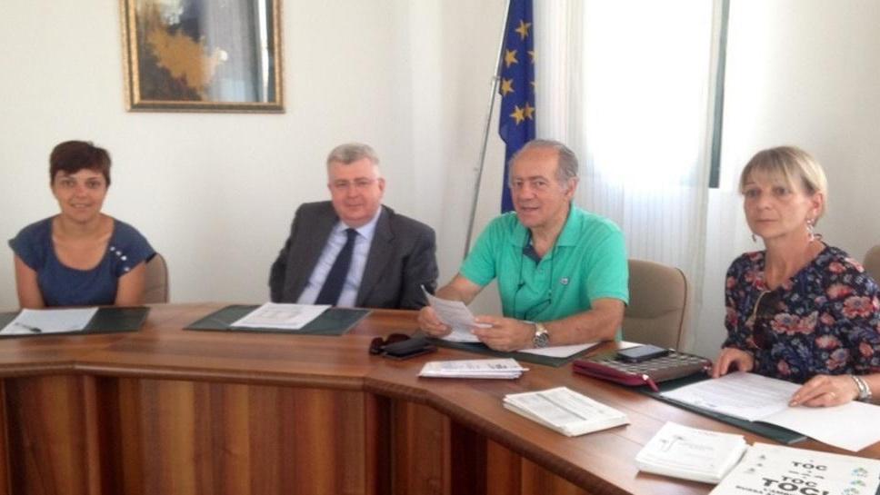 Raccolta rifiuti, via al porta a porta