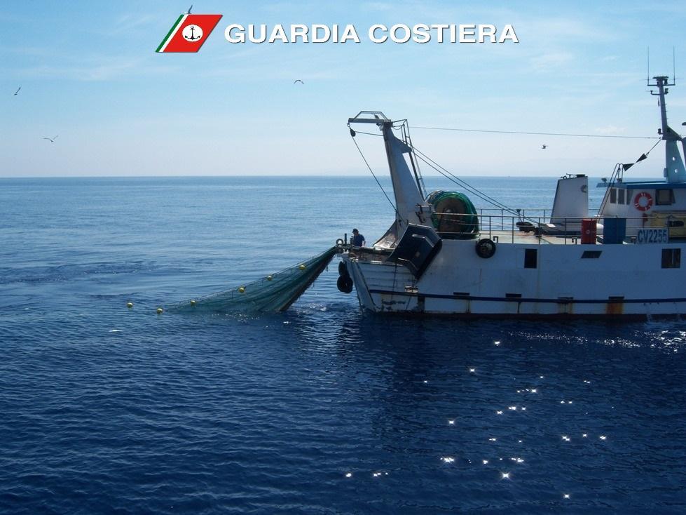 Operazione della guardia costiera nel mare di Porto Torres