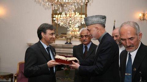 Ettore Francesco Sequi con Boris Karzai