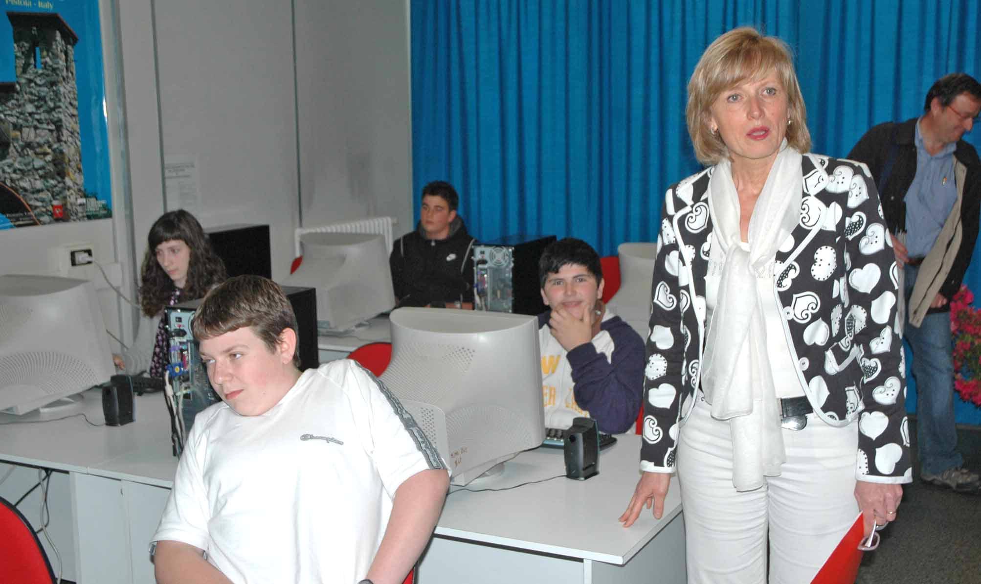 Franca Baglioni, preside dell'istituto comprensivo Raffaello