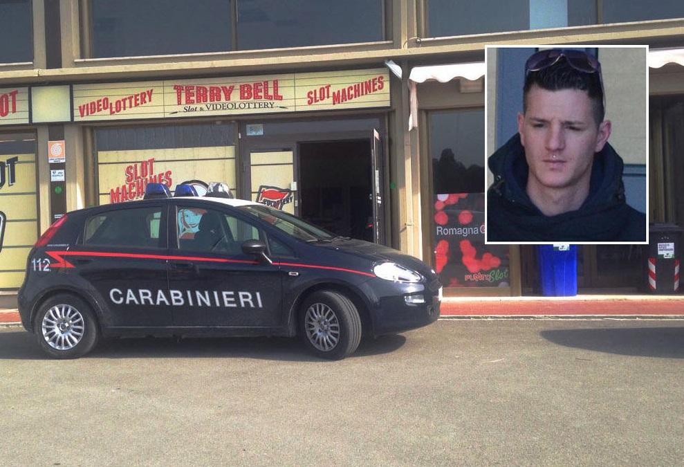 La sala slot Terry Bell di Perignano e, nel riquadro, Salvatore Cilino