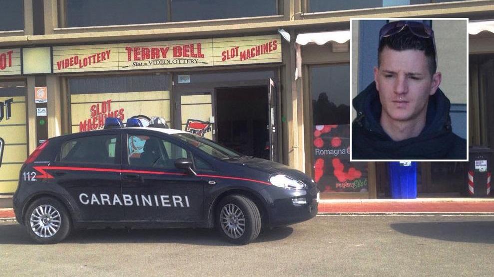 La sala slot Terry Bell di Perignano e, nel riquadro, Salvatore Cilino