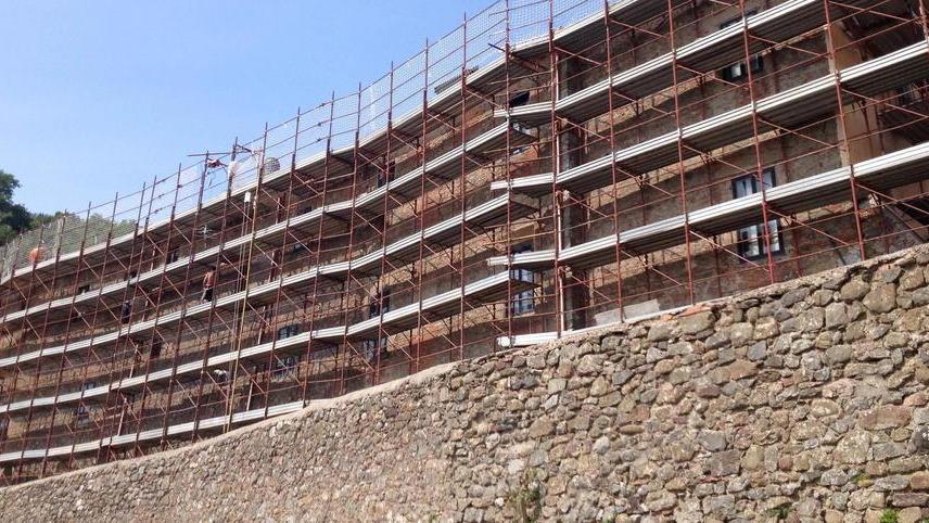 Tetto crollato al monastero di Montecatini Alto: «Siamo nelle mani dei privati»