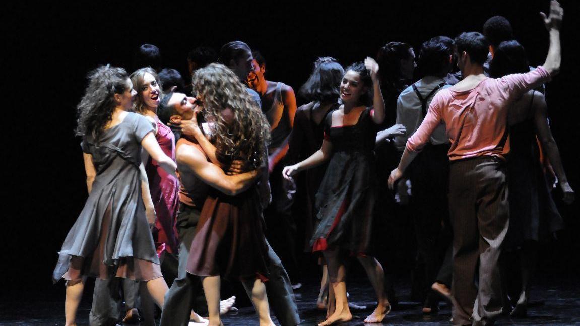 Nei magici Chiostri Aterballetto celebra Bigonzetti