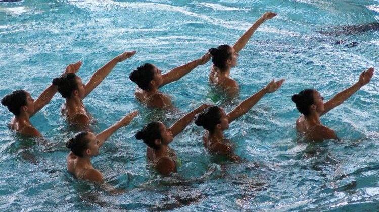 Le stelle stasera tornano... in piscina