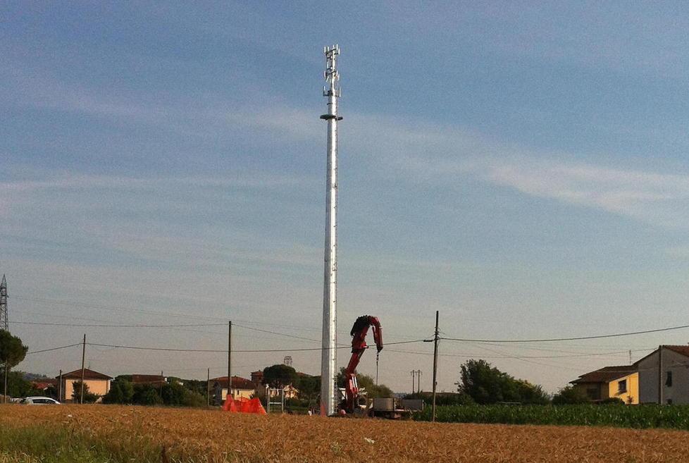 Installata l’antenna per la telefonia Wind