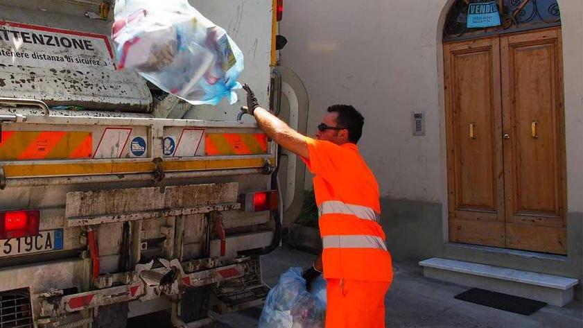 Col porta a porta arriva l’aumento della Tari