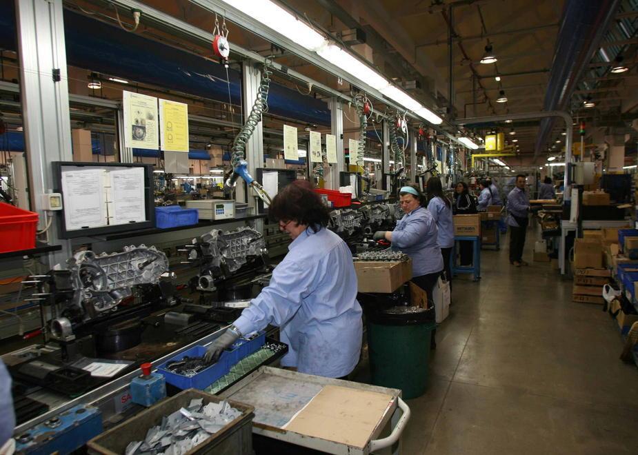 Piaggio, la produzione a luglio ferma solo i motori 