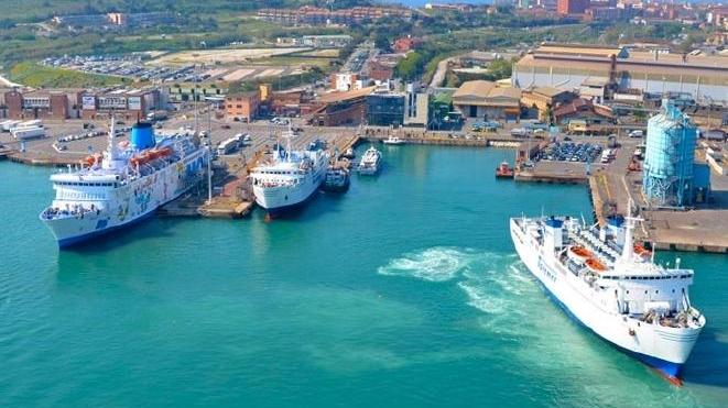 «No a Civitavecchia con Piombino»