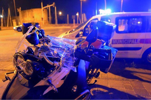In coma dopo lo scontro in scooter contro un'auto