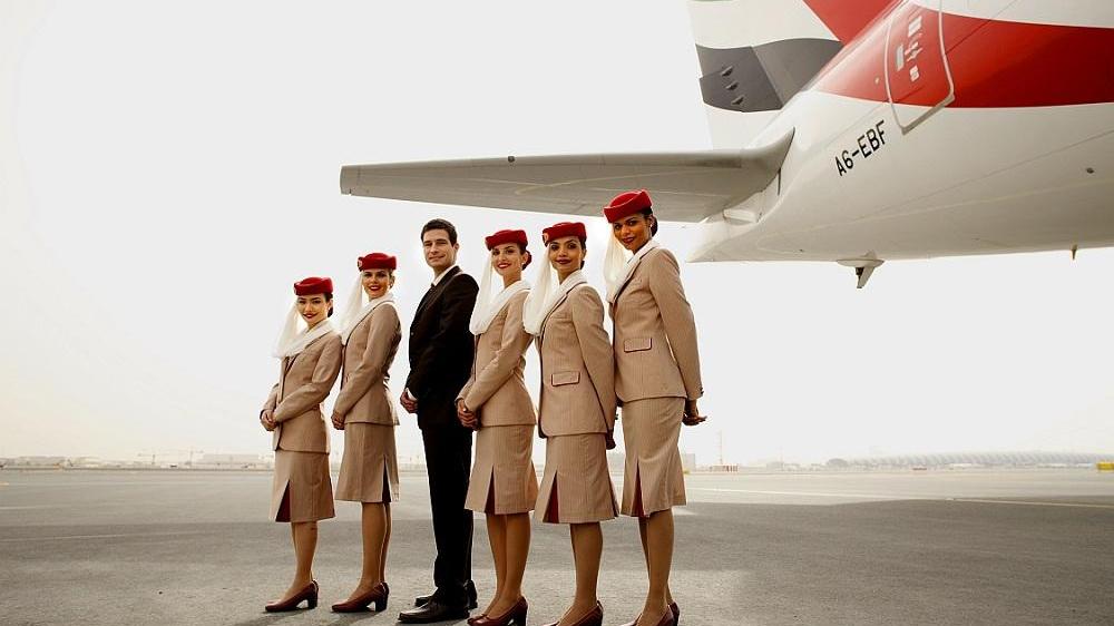 Hostess della compagnia aerea Emirates