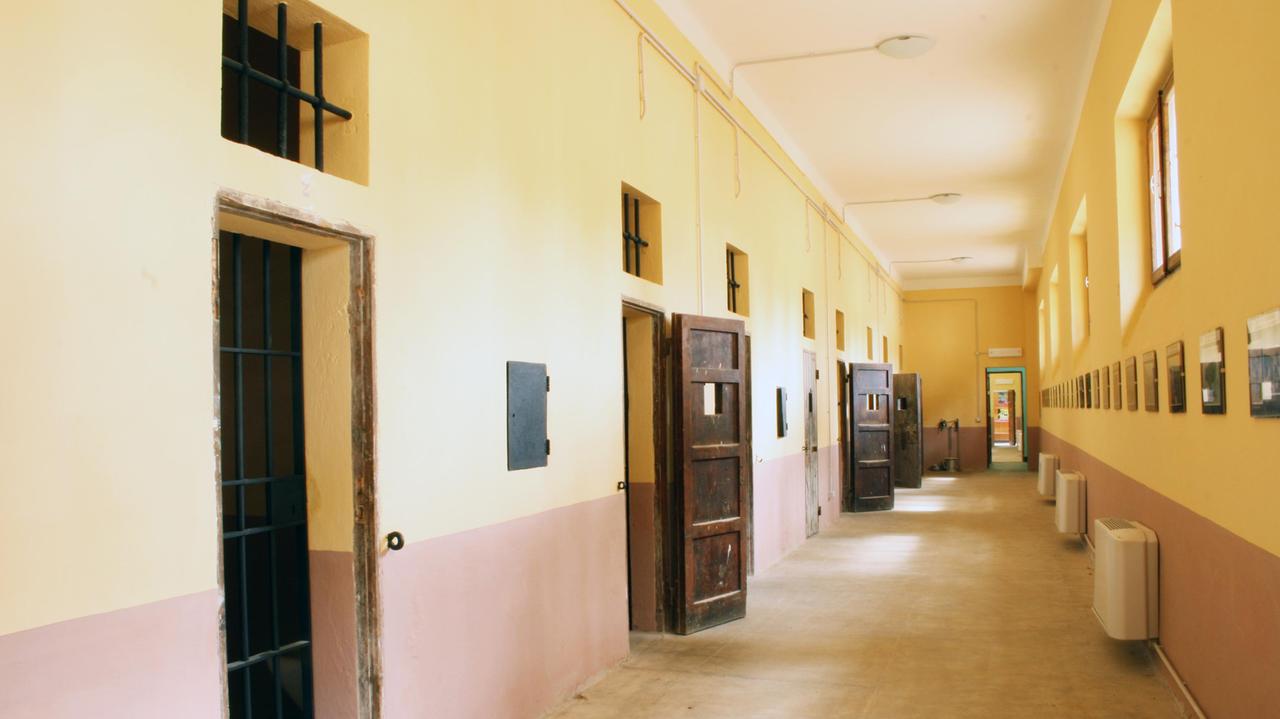 Le celle dell'ex colonia penale di Tramariglio
