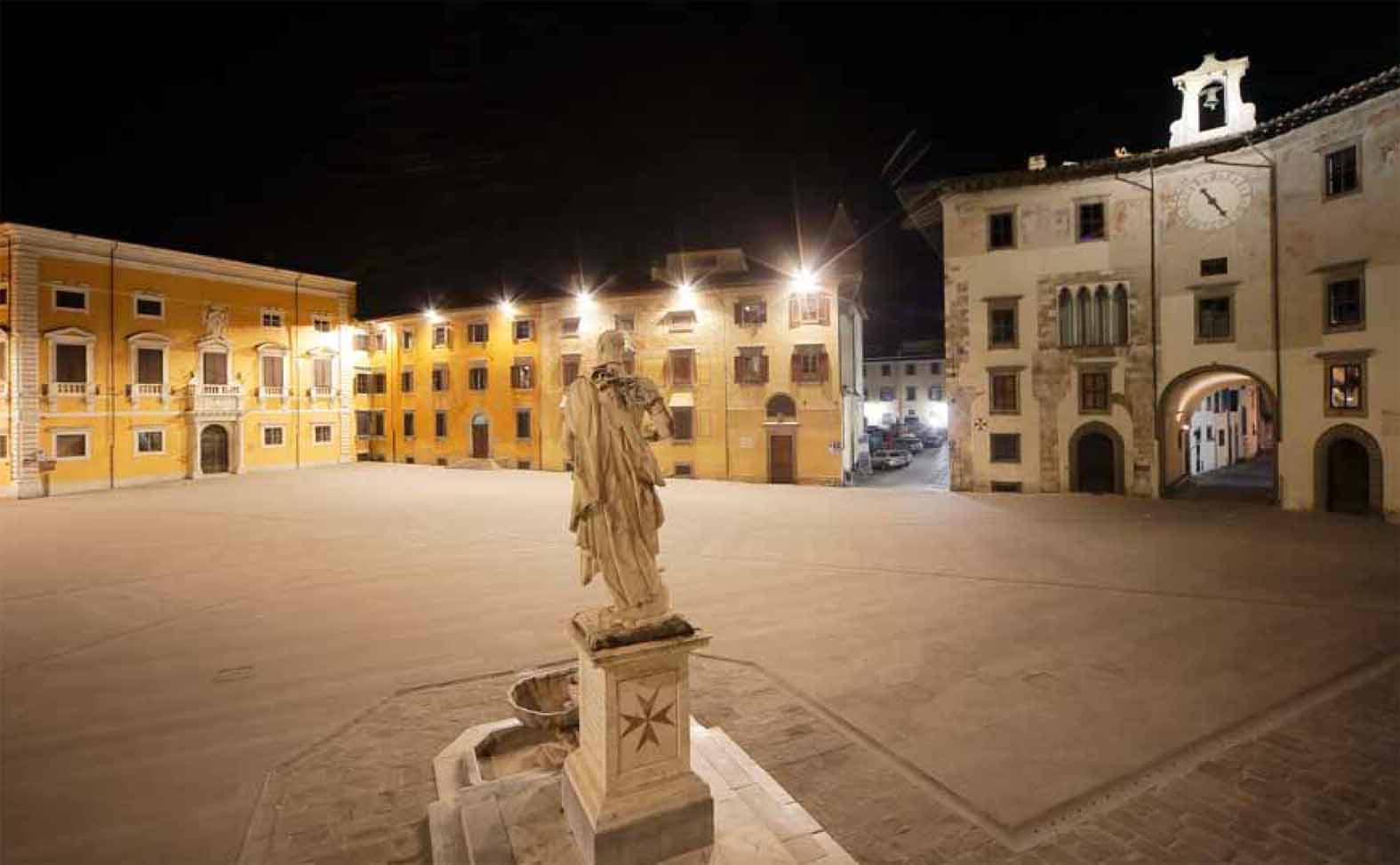 Piazza dei Cavalieri fotografata da Fabio Muzzi