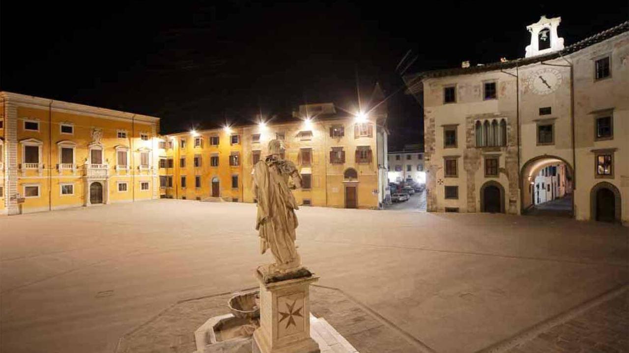 Piazza dei Cavalieri fotografata da Fabio Muzzi
