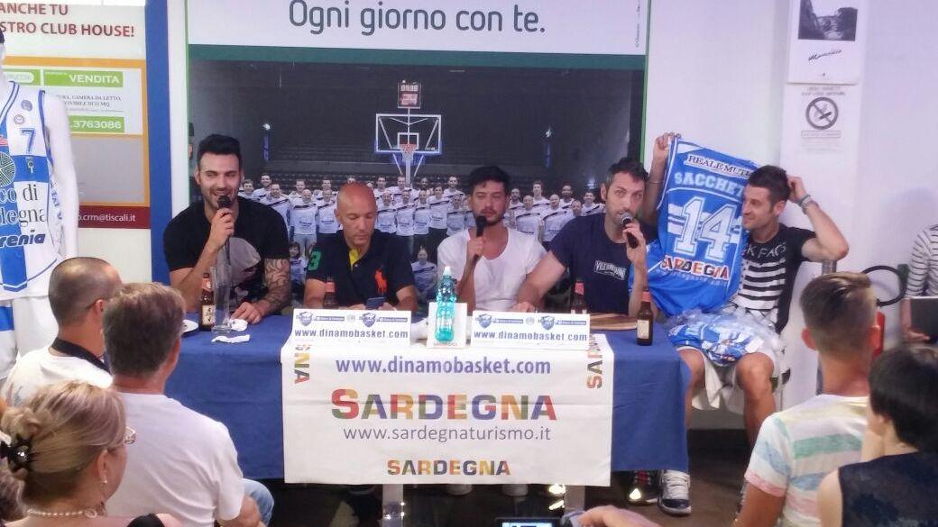 Dinamo, all'asta le maglie del triplete