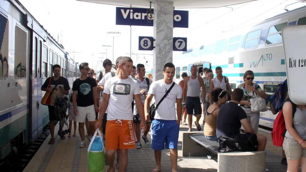 Quasi tre ore di attesa alla stazione