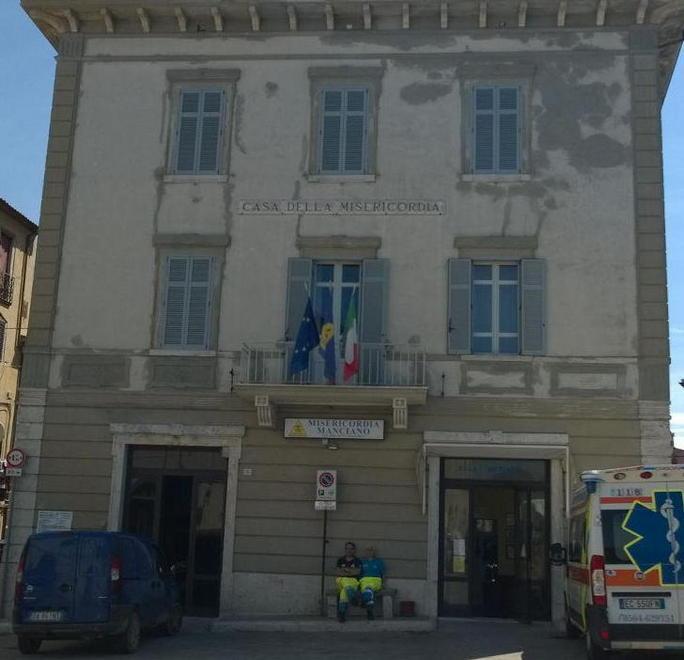 Volontario travolto da auto pirata 