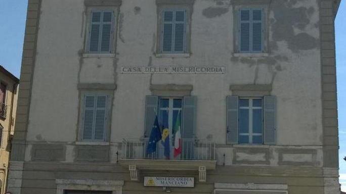 Volontario travolto da auto pirata
