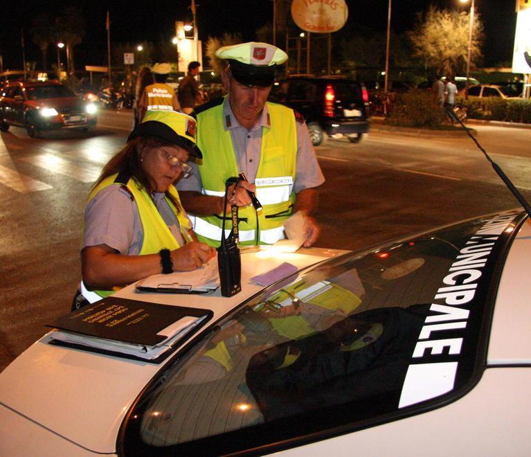 Due pattuglie dei vigili in servizio tutte le notti 