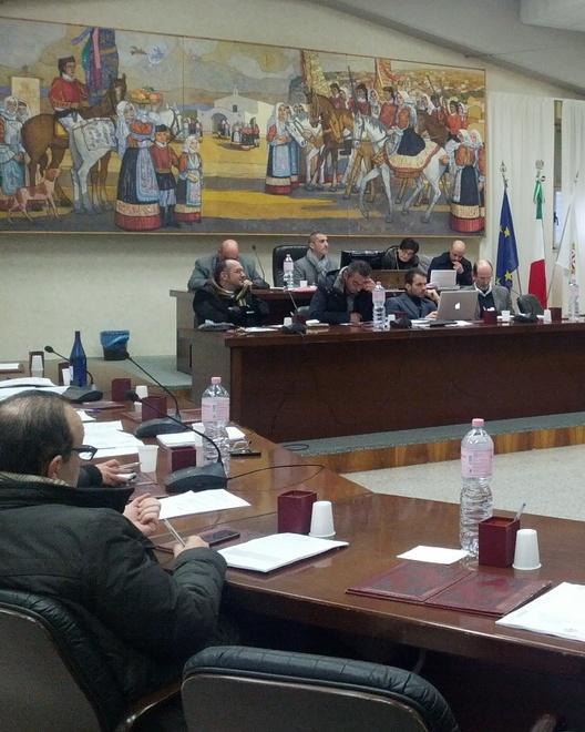 In Consiglio case popolari e pensiline Arst 