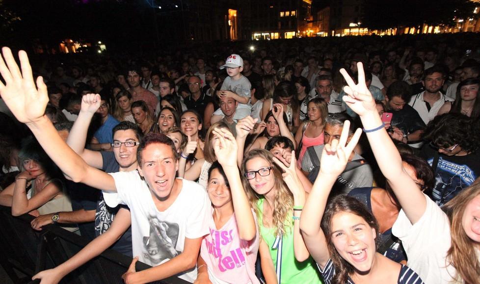 Benny Benassi fa ballare il centro e colora il Valli 