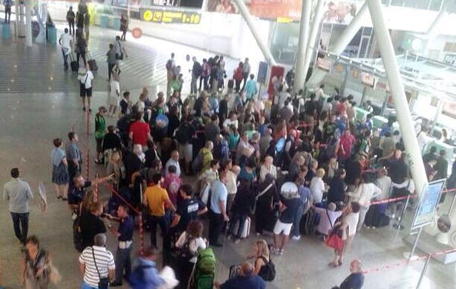 Boom dei voli in Sardegna, in vendita 185mila posti in più per l’estate 