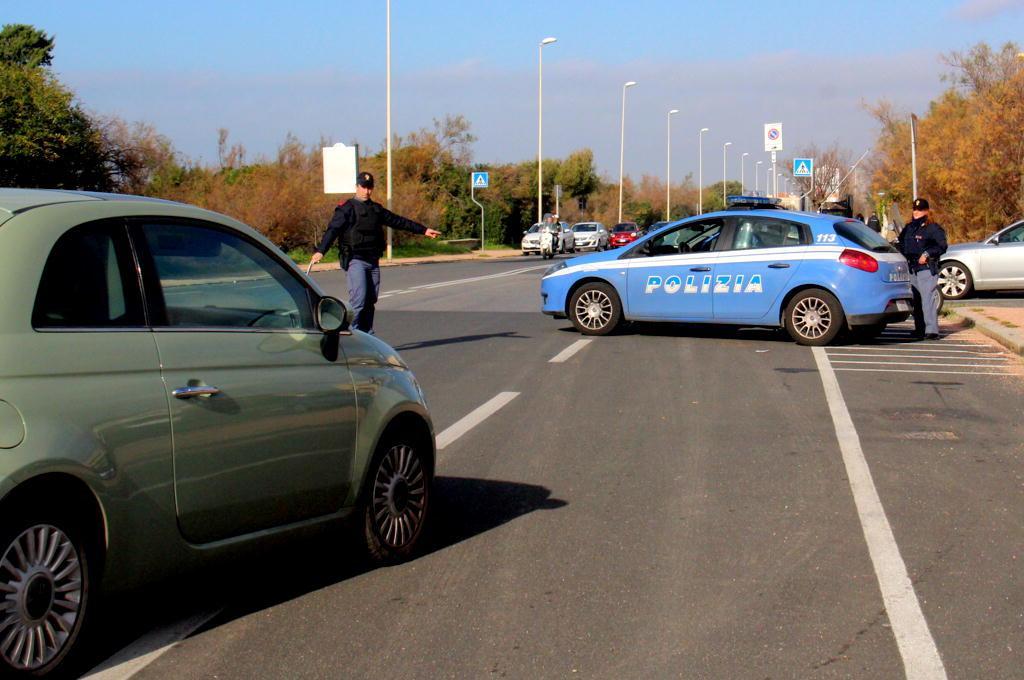 Polizia stradale al lavoro (foto d'archivio)