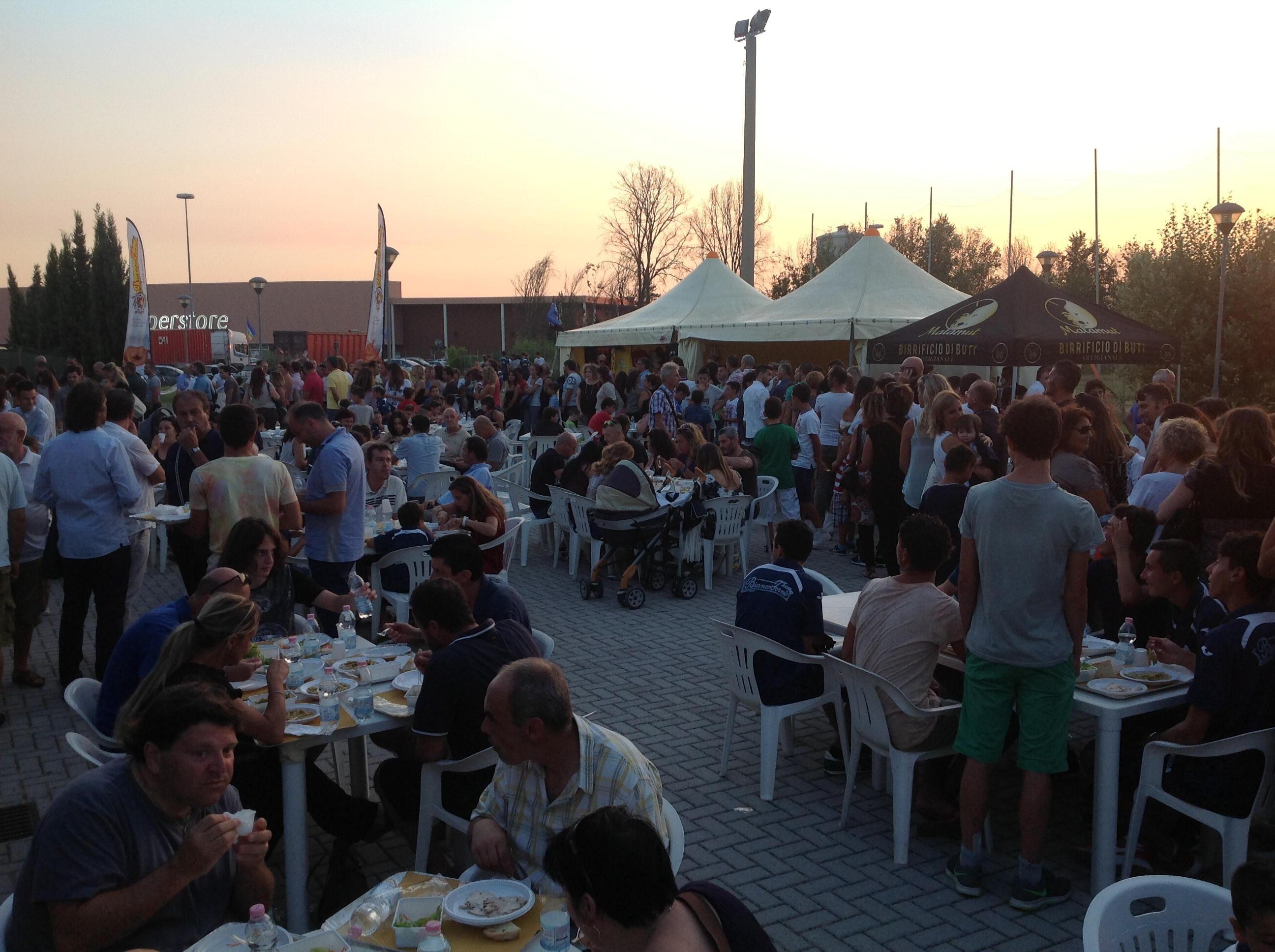 Tesserati, familiari e tifosi alla festa delle giovanili al Biancoforno Camp