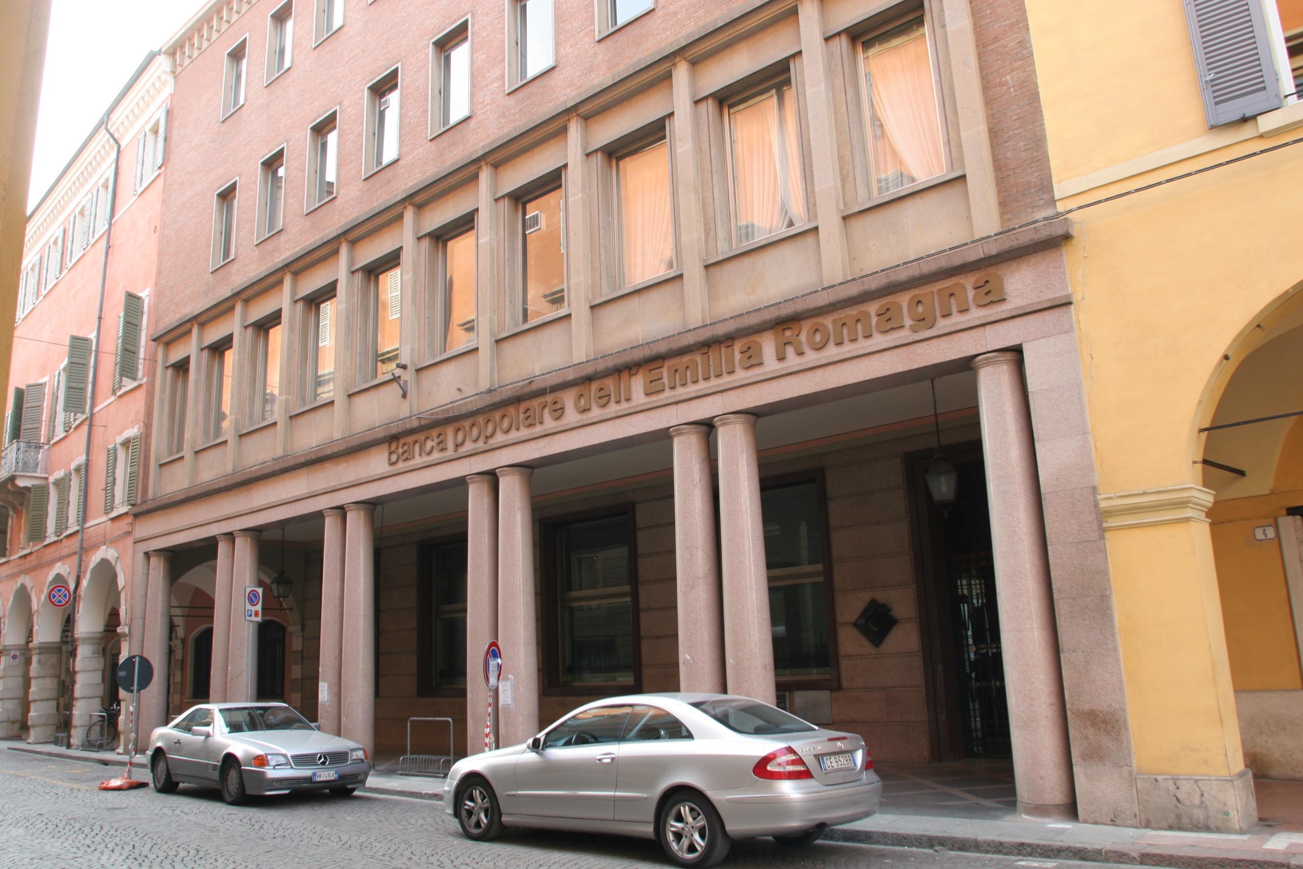 La sede centrale della Banca Popolare dell'Emilia Romagna