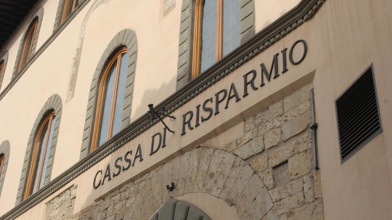 la sede della banca Popolare di Vicenza in via degli Alberti a Prato