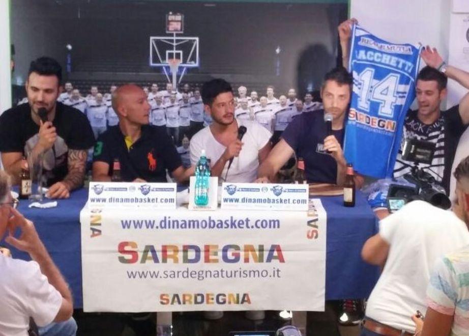 Ieri all’asta le maglie della stagione