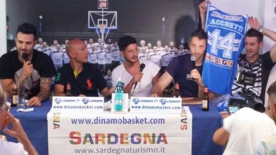 Ieri all’asta le maglie della stagione