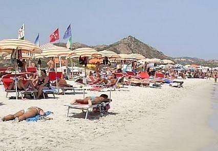 Spiaggia day, Loculi organizza le gite al mare per gli anziani 