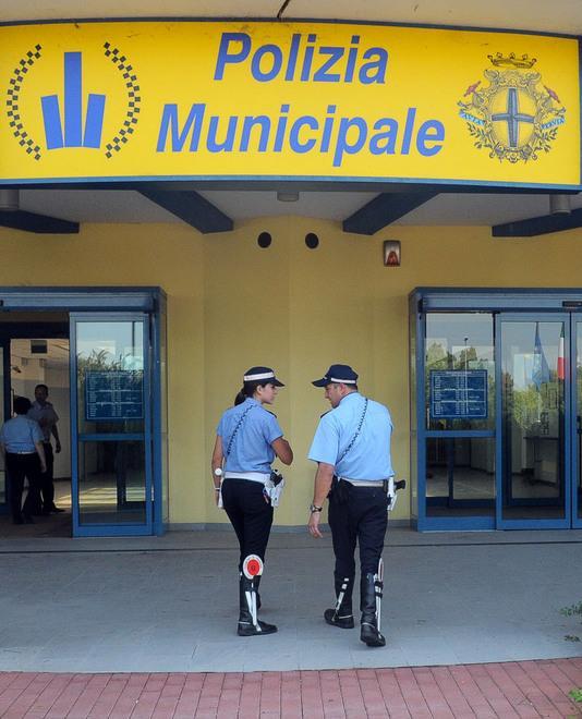 Muzzarelli esagera sui numeri dei vigili, sindacati al veleno 