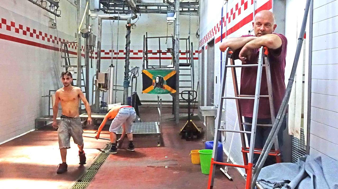 "Okkupato" l'ex Macello comunale