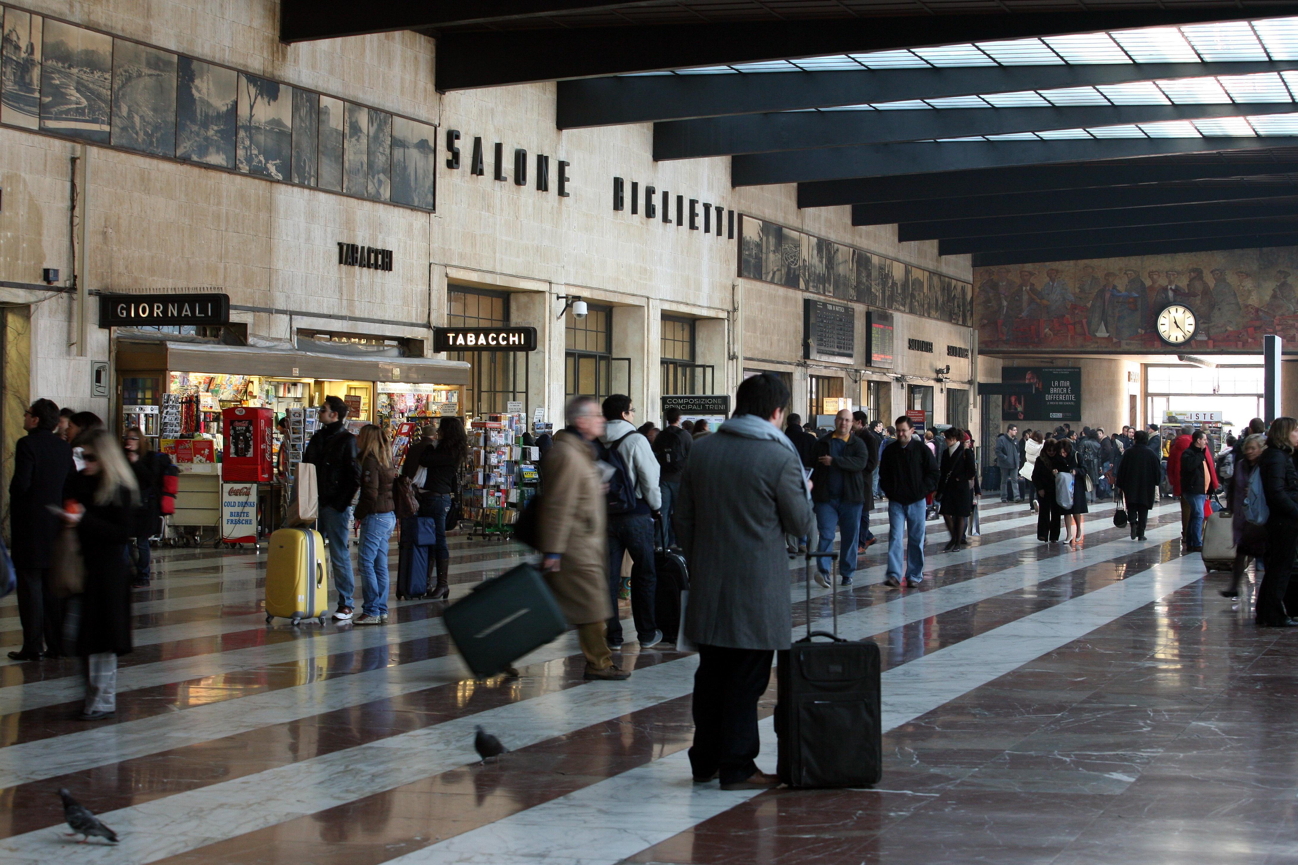 La stazione di Santa Maria Novella a Firenze (foto archivio)