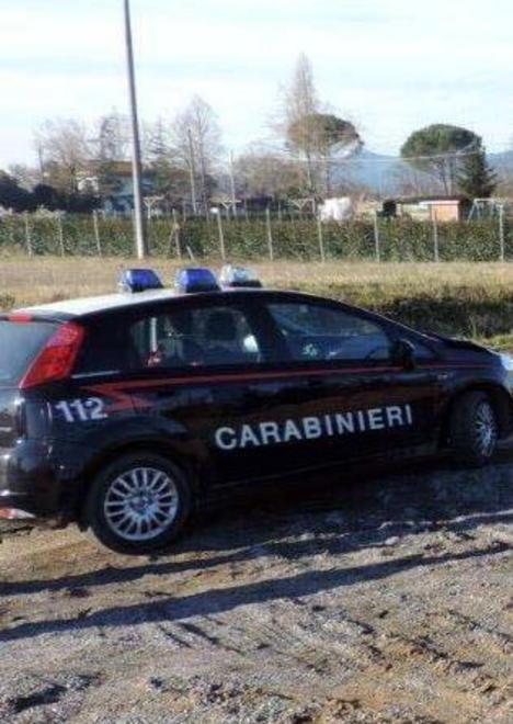 Picchia la convivente incinta denunciato un giovane