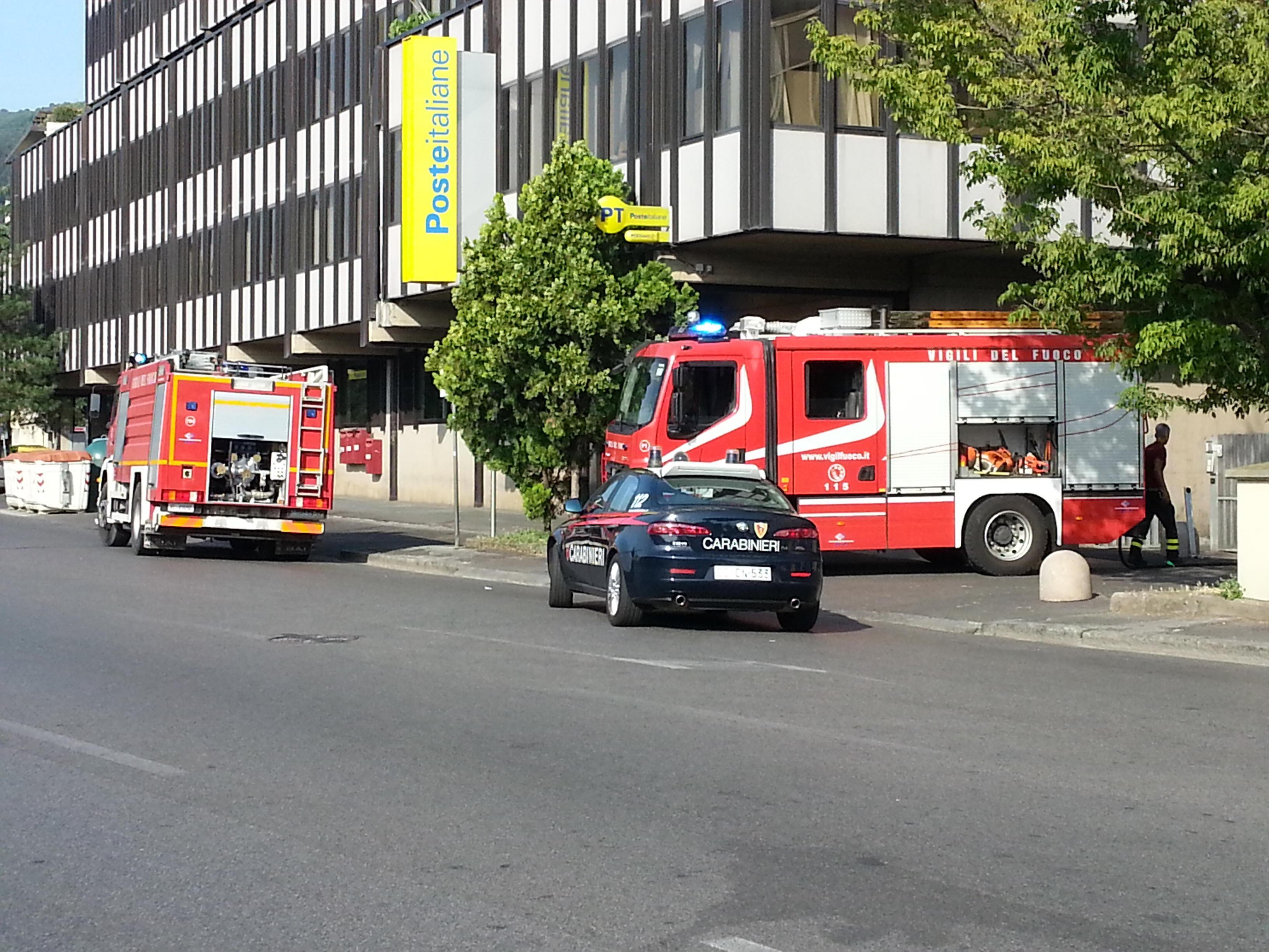 L'incendio sul retro della Coop di piazza San Marco