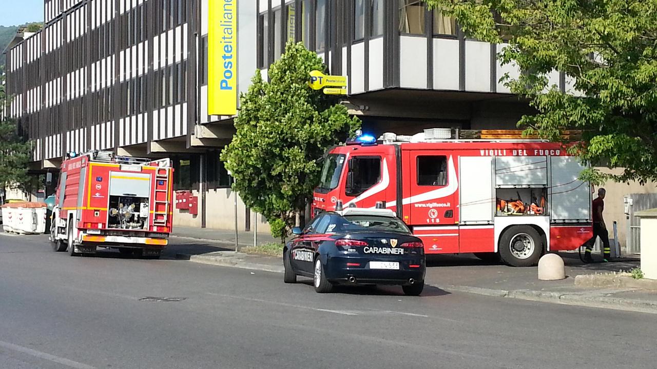 L'incendio sul retro della Coop di piazza San Marco