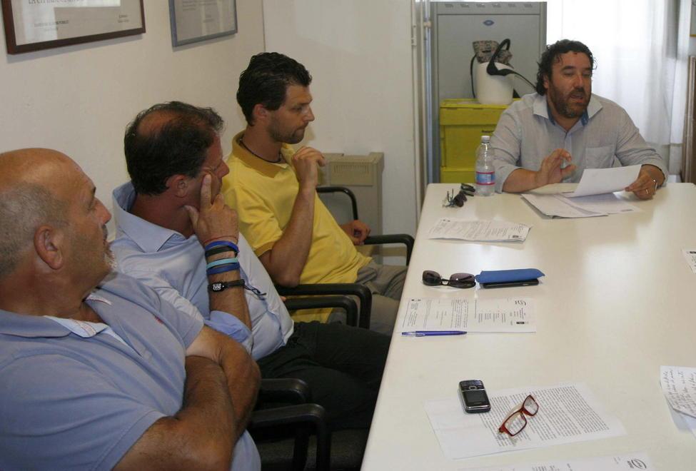 Pd e Sinistra: non faccia il martire il voto è stato falsato 